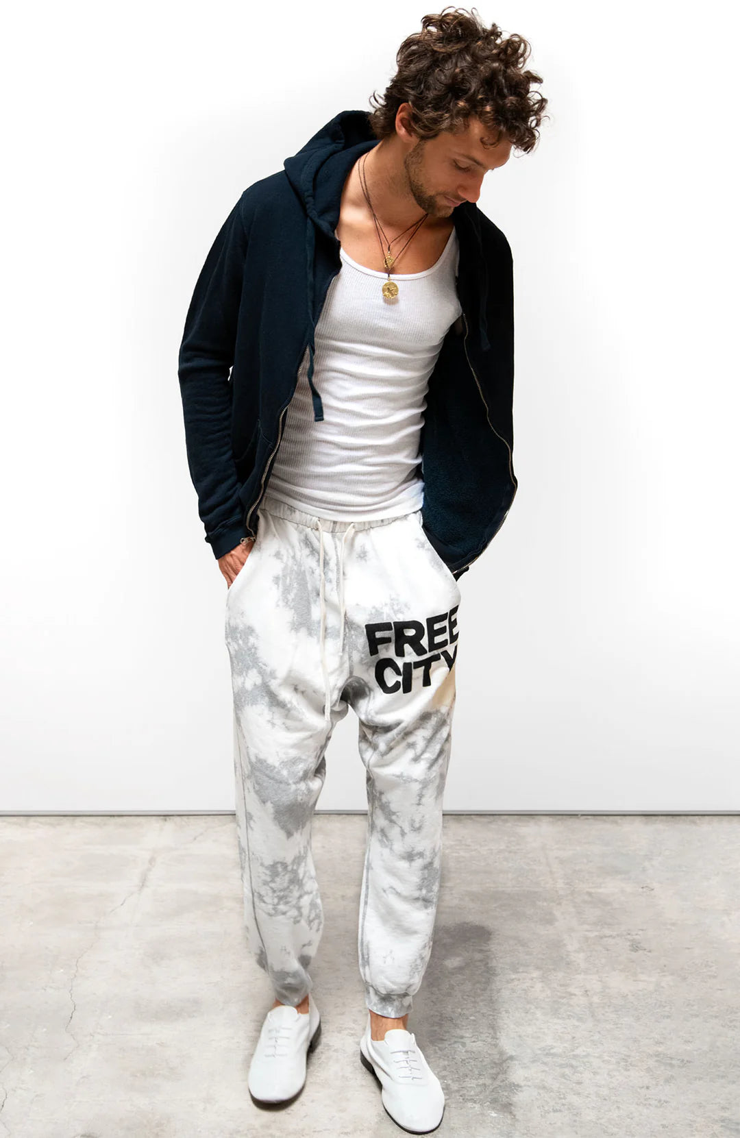 SUPERBLEACHOUT FREECITY POCKET sweatpant - whitestorm