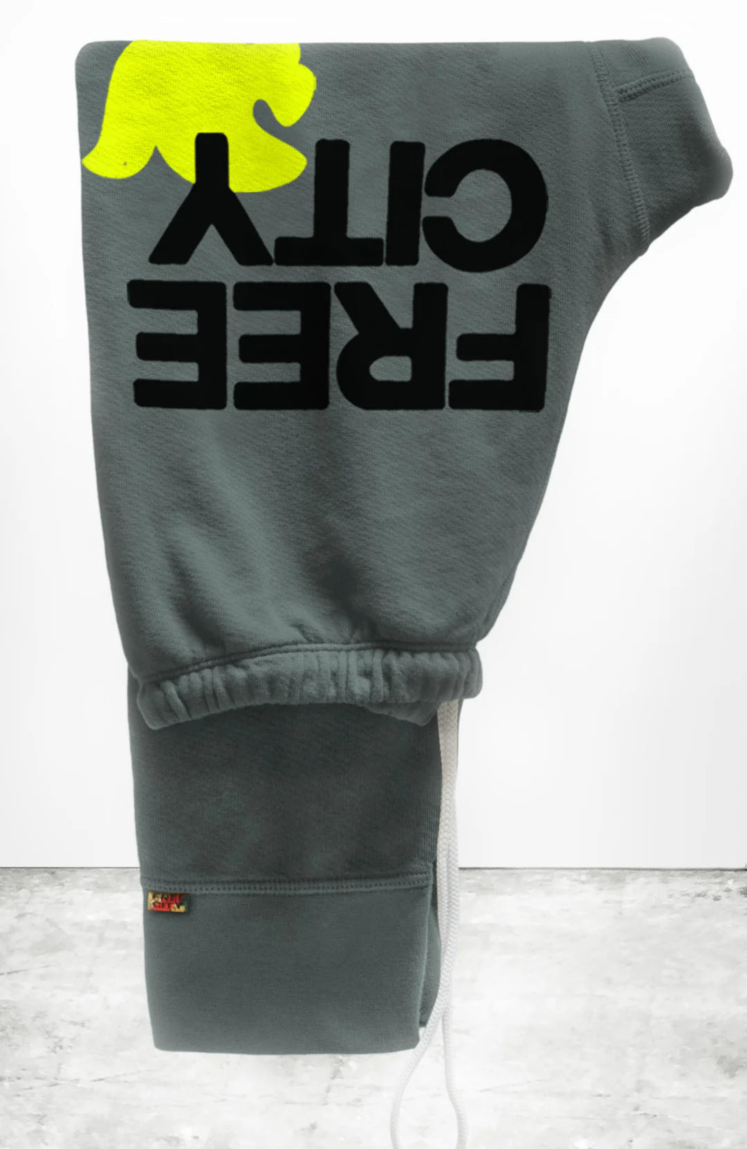 FREECITY 3/4 sweats - GREYART GLOW